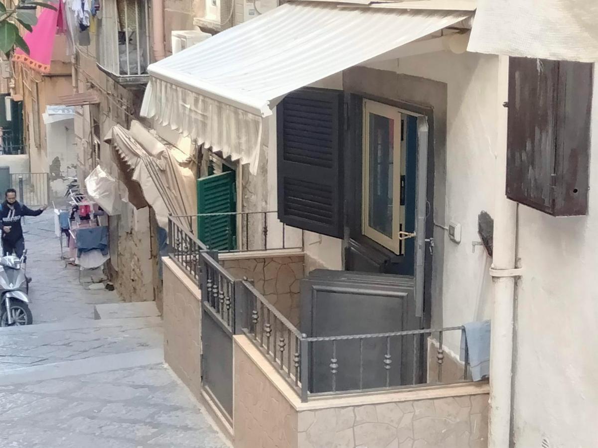 Casa Nunziatina Apartment Наполи Екстериор снимка